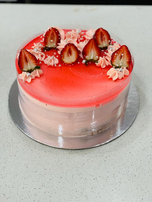 IS28 Eggless Strawberry Sponge