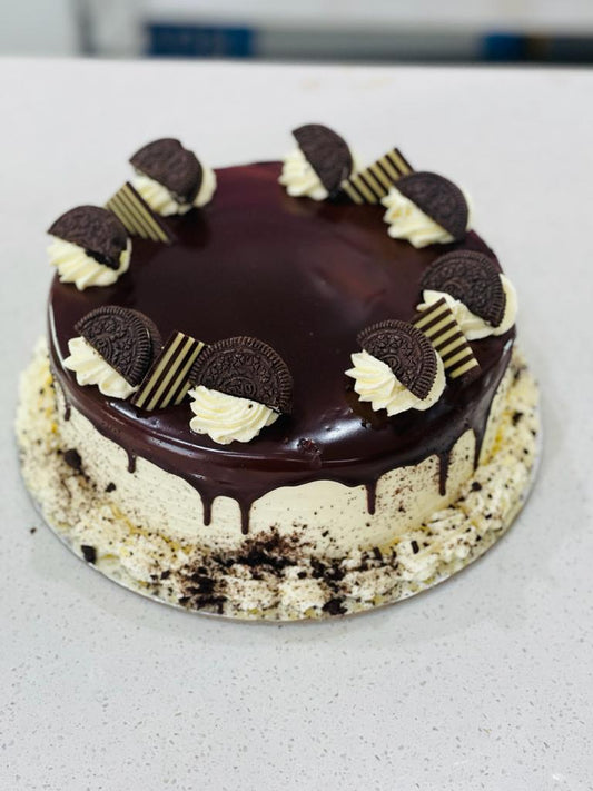 IS24 Eggless Cookies and Cream Sponge